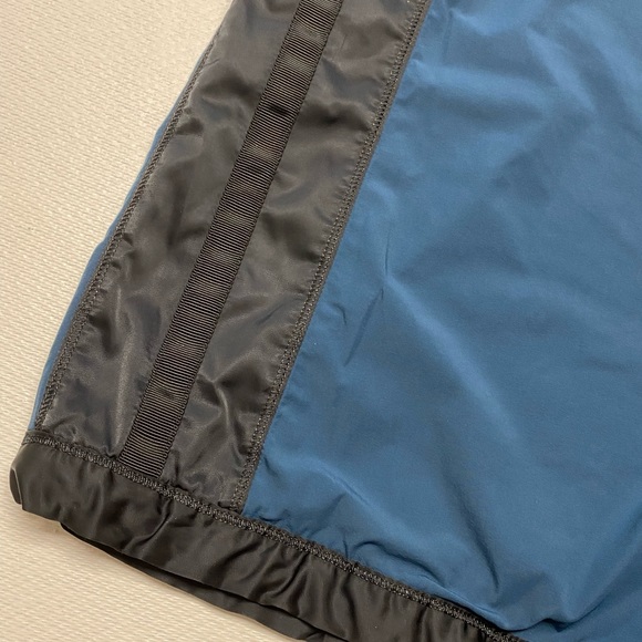 Lululemon Run: Right Around Pant Size 8 EUC - Picture 12 of 16